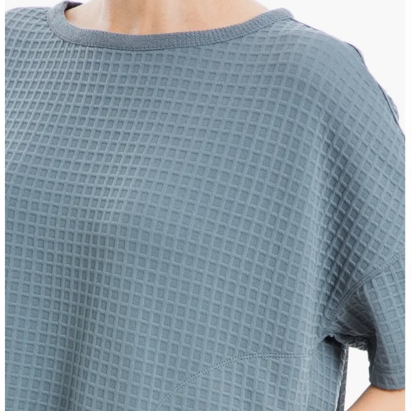 Max Studio blue waffle knit top. Size medium - Picture 3 of 8
